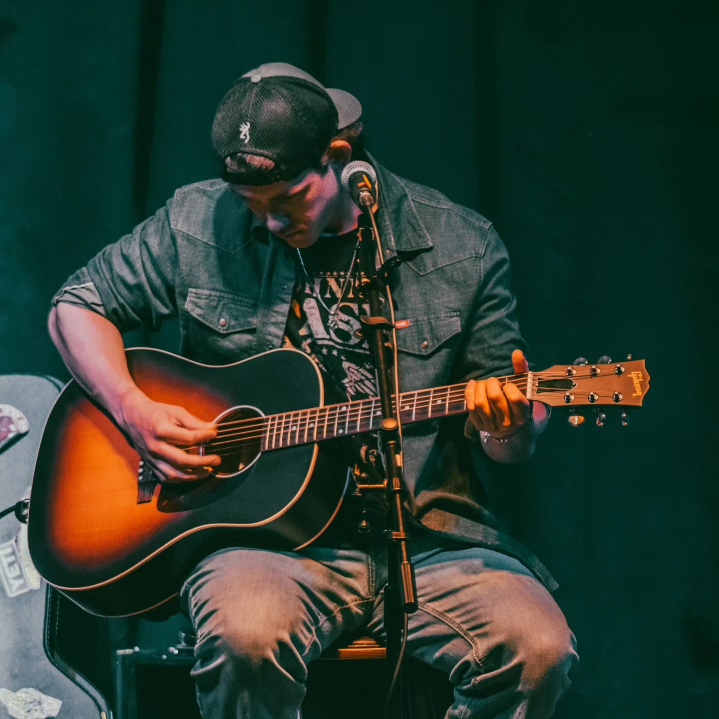 Hunter Bushell Live